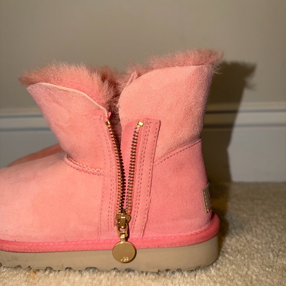 Ugg Bailey Zip Mini Boot Size 7 - image 7
